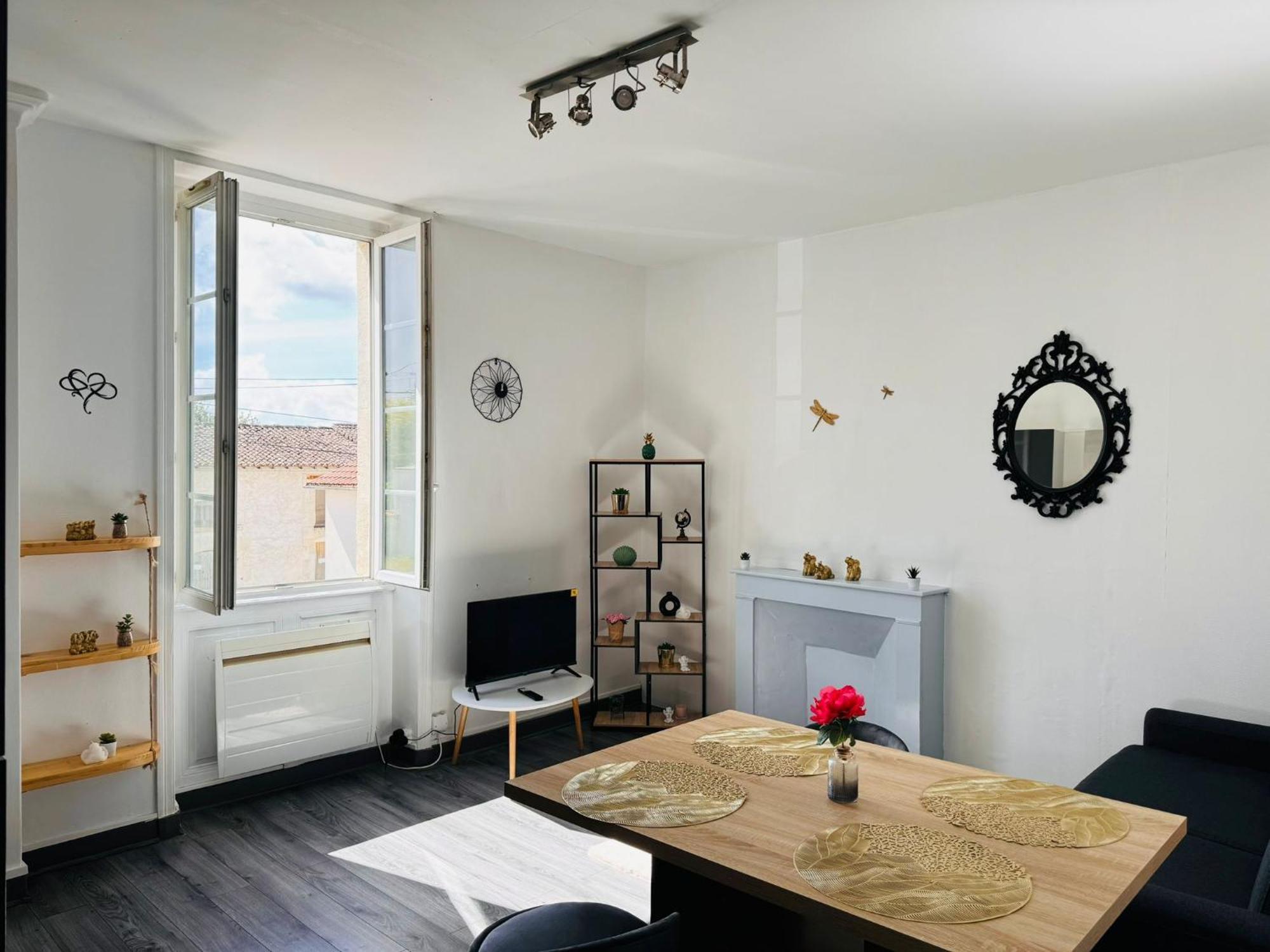 Apartamento Islen Cognac Exterior foto